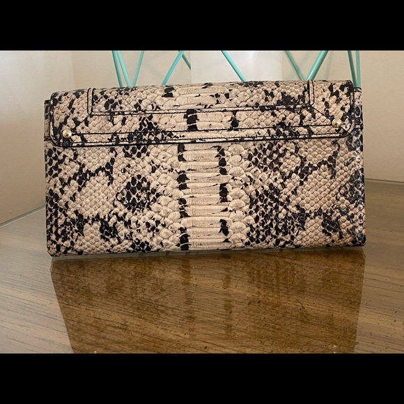 Coach Embossed Exotic Leather Swagger Wallet - Picture 2 of 9